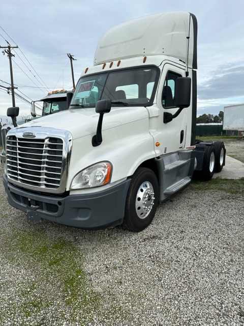 2018 FREIGHTLINER Cascadia