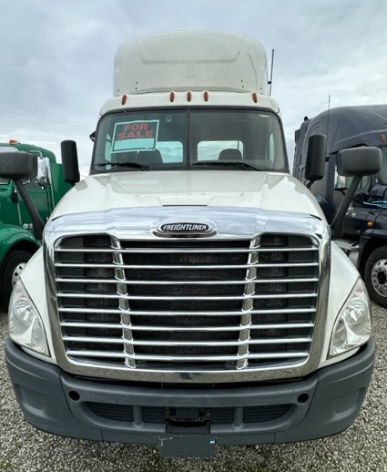 2018 FREIGHTLINER Cascadia - view 5 of 22