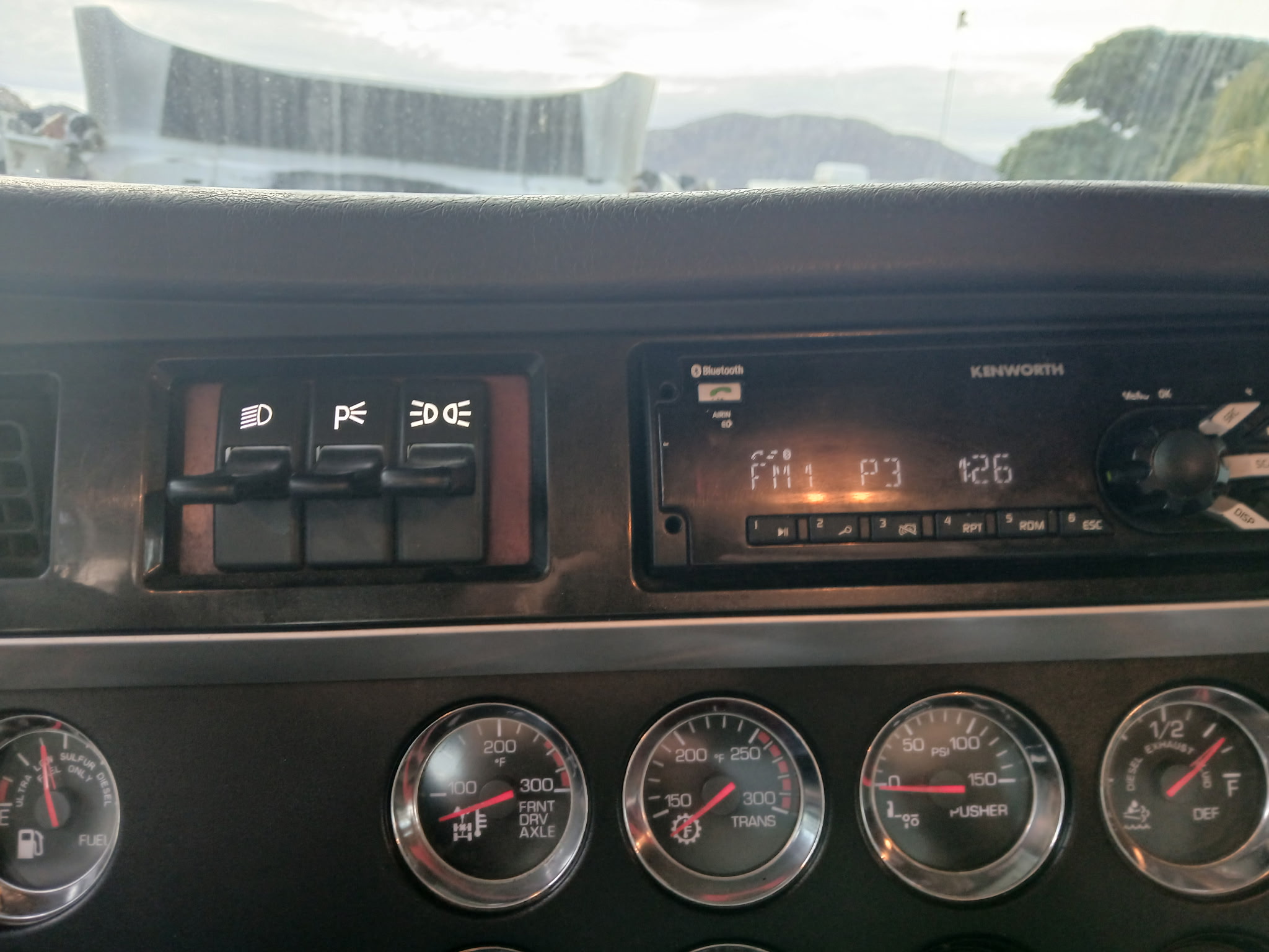 2020 KENWORTH T800 - Image 24