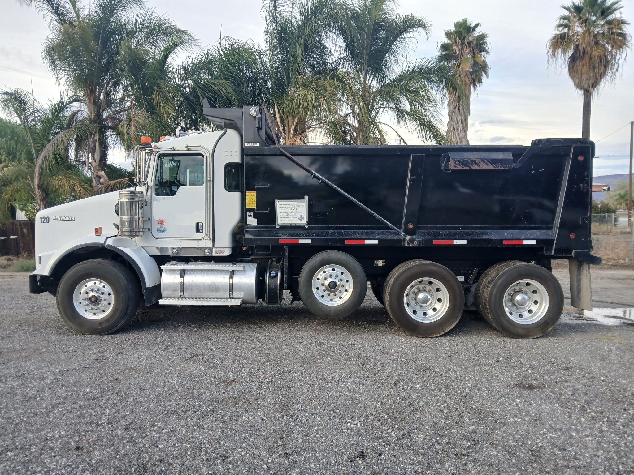 2020 KENWORTH T800 - Image 7