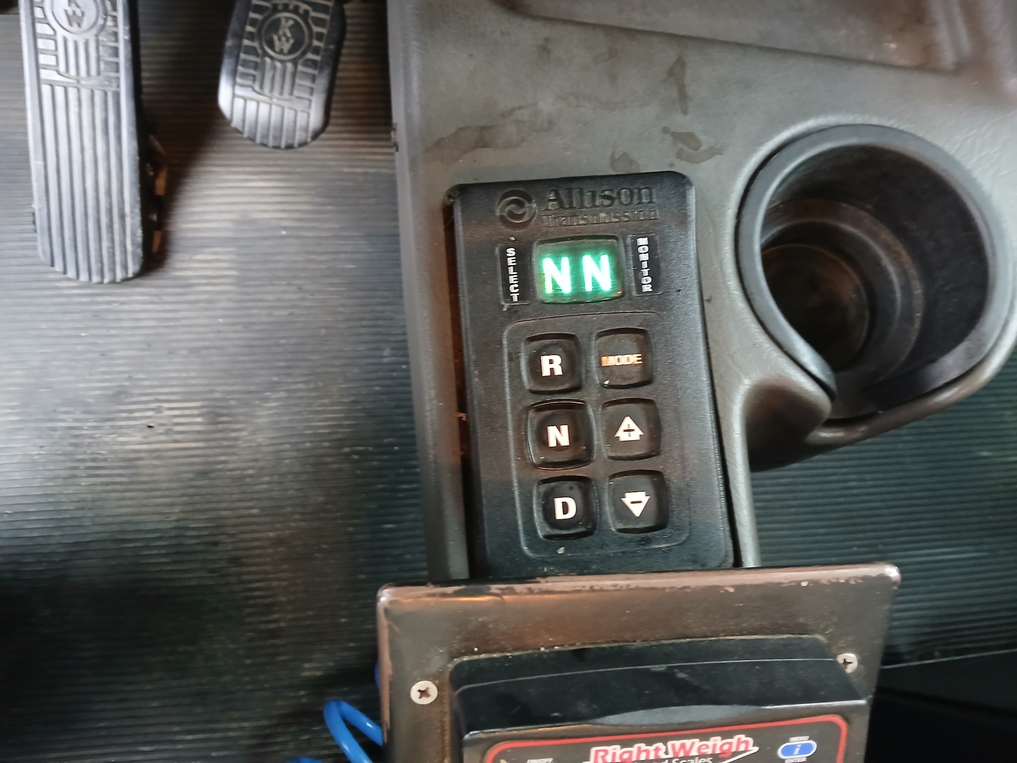 2020 KENWORTH T800 - Image 27