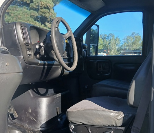 2004 CHEVROLET C7500 - Image 5