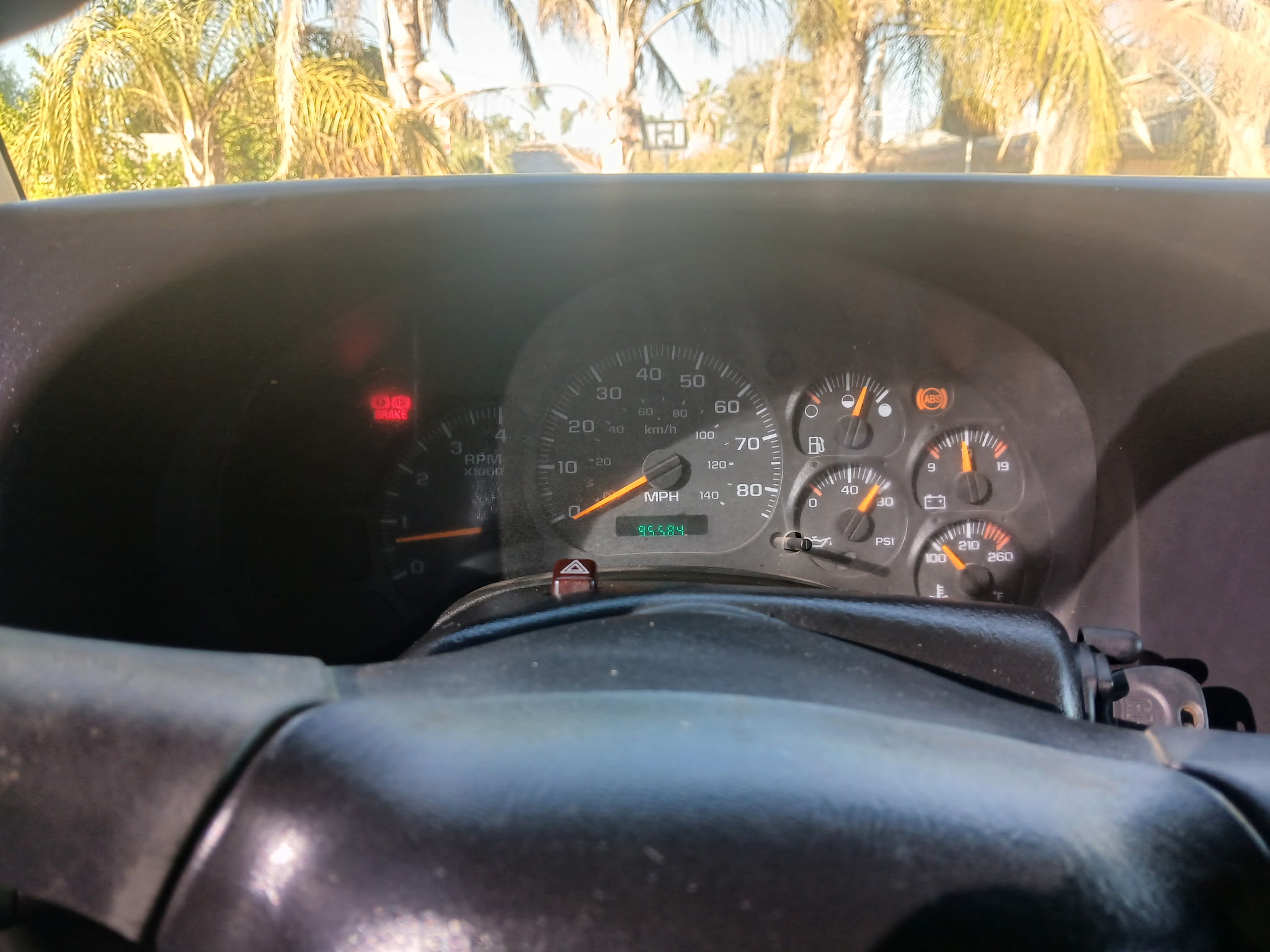 2004 CHEVROLET C7500 - Image 11