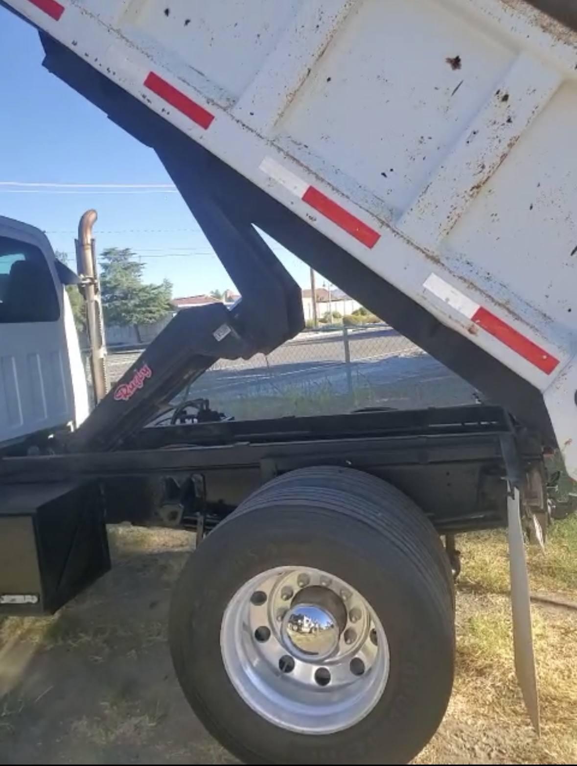 2004 CHEVROLET C7500 - Image 17