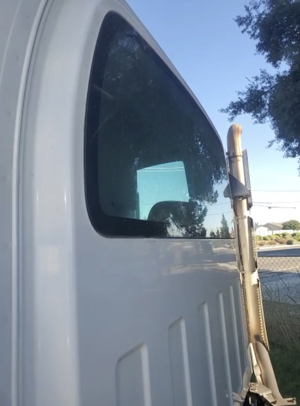 2004 CHEVROLET C7500 - Image 14