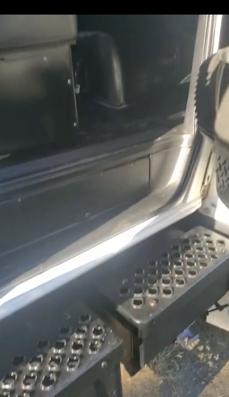 2004 CHEVROLET C7500 - Image 13