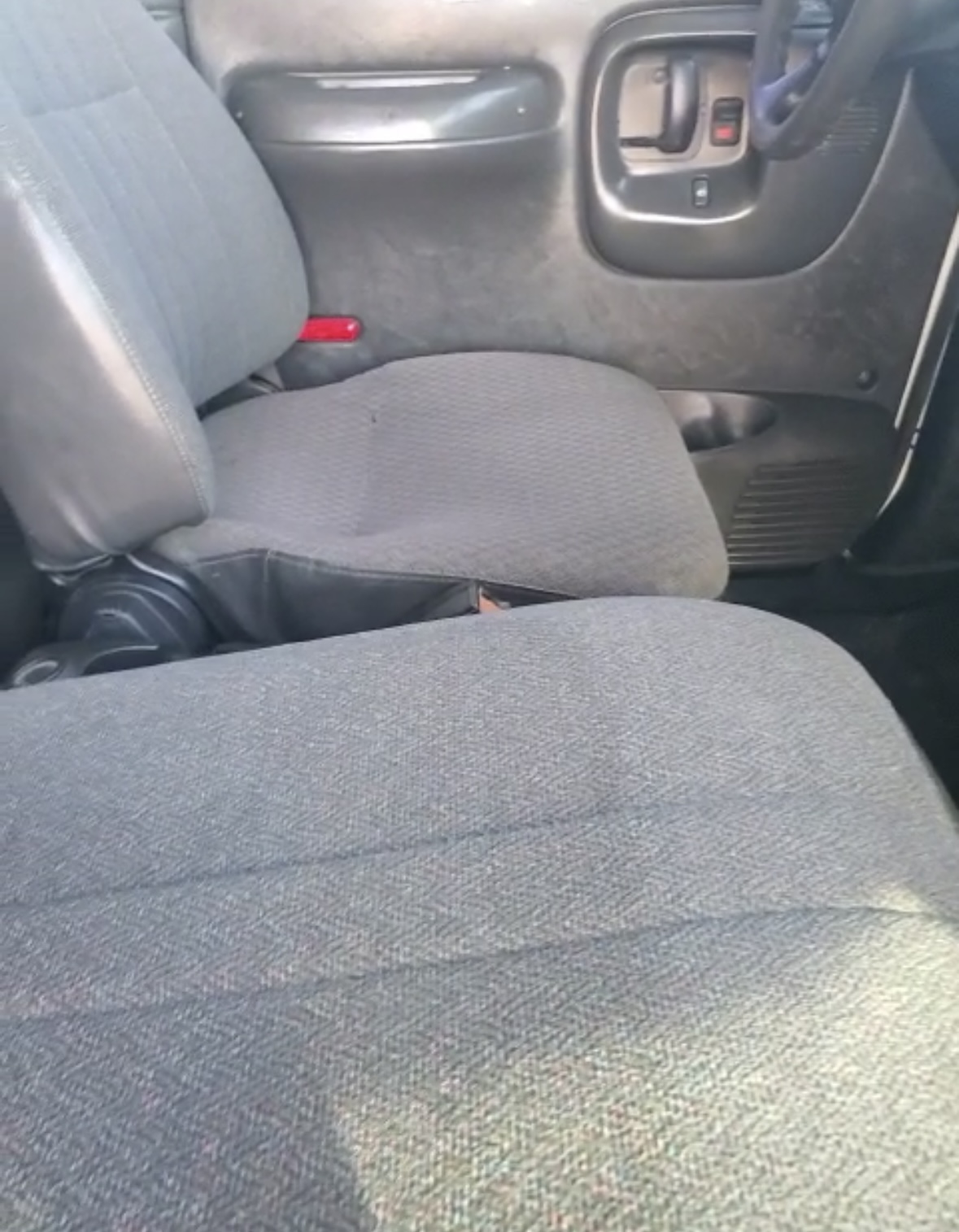 2004 CHEVROLET C7500 - Image 7