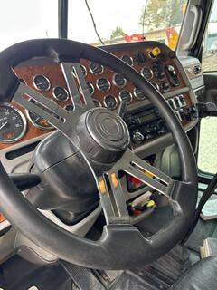 2006 PETERBILT 379 - Image 28
