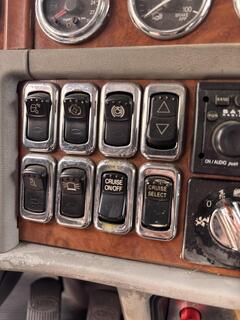 2006 PETERBILT 379 - Image 33