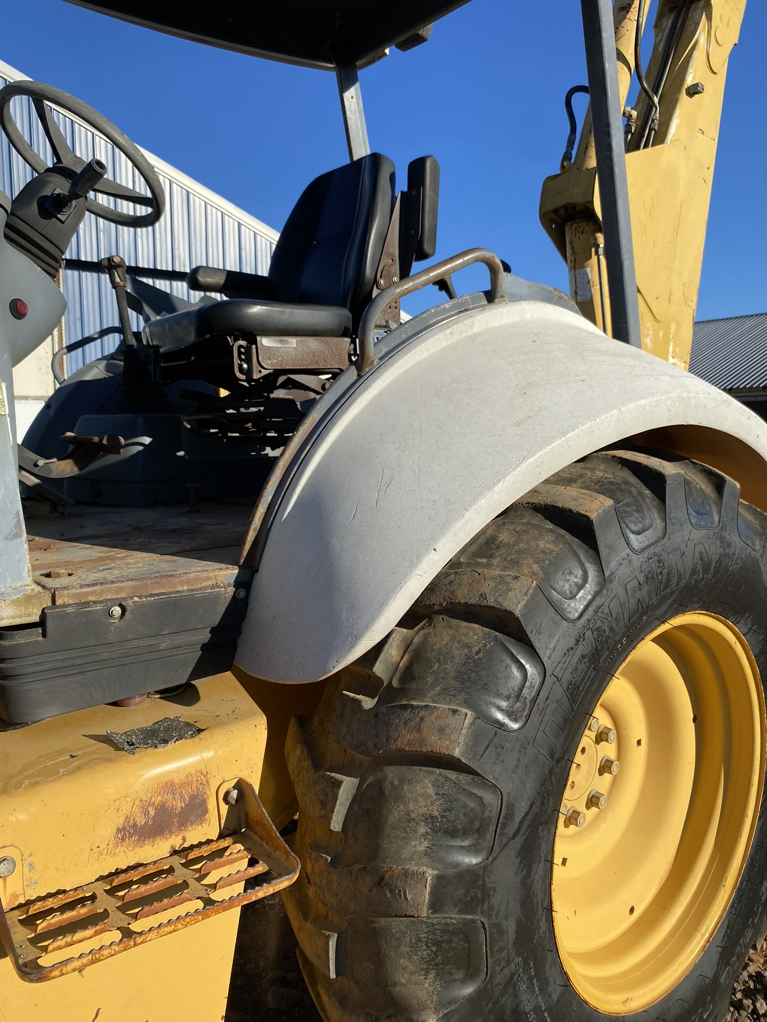 1995 NEW HOLLAND 555E - view 10 of 15