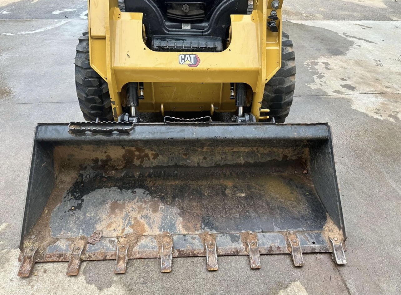 2020 CATERPILLAR 242D3 - view 3 of 7