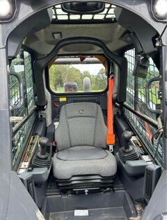 2021 DEERE 331G - Image 8