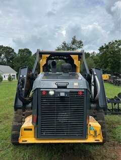 2021 DEERE 331G - Image 5