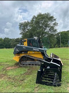 2021 DEERE 331G - Image 2