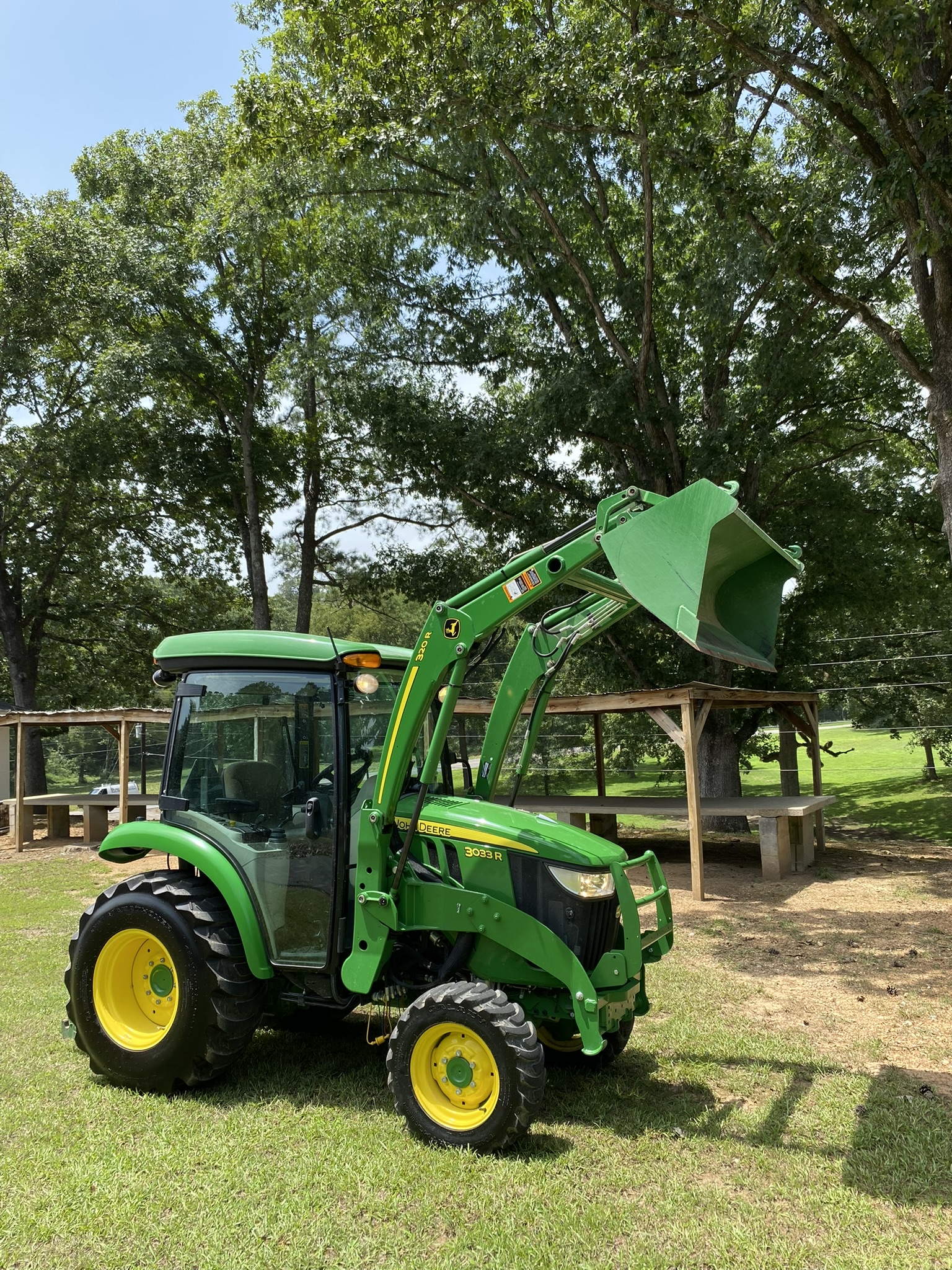 2018 JOHN DEERE 3033R