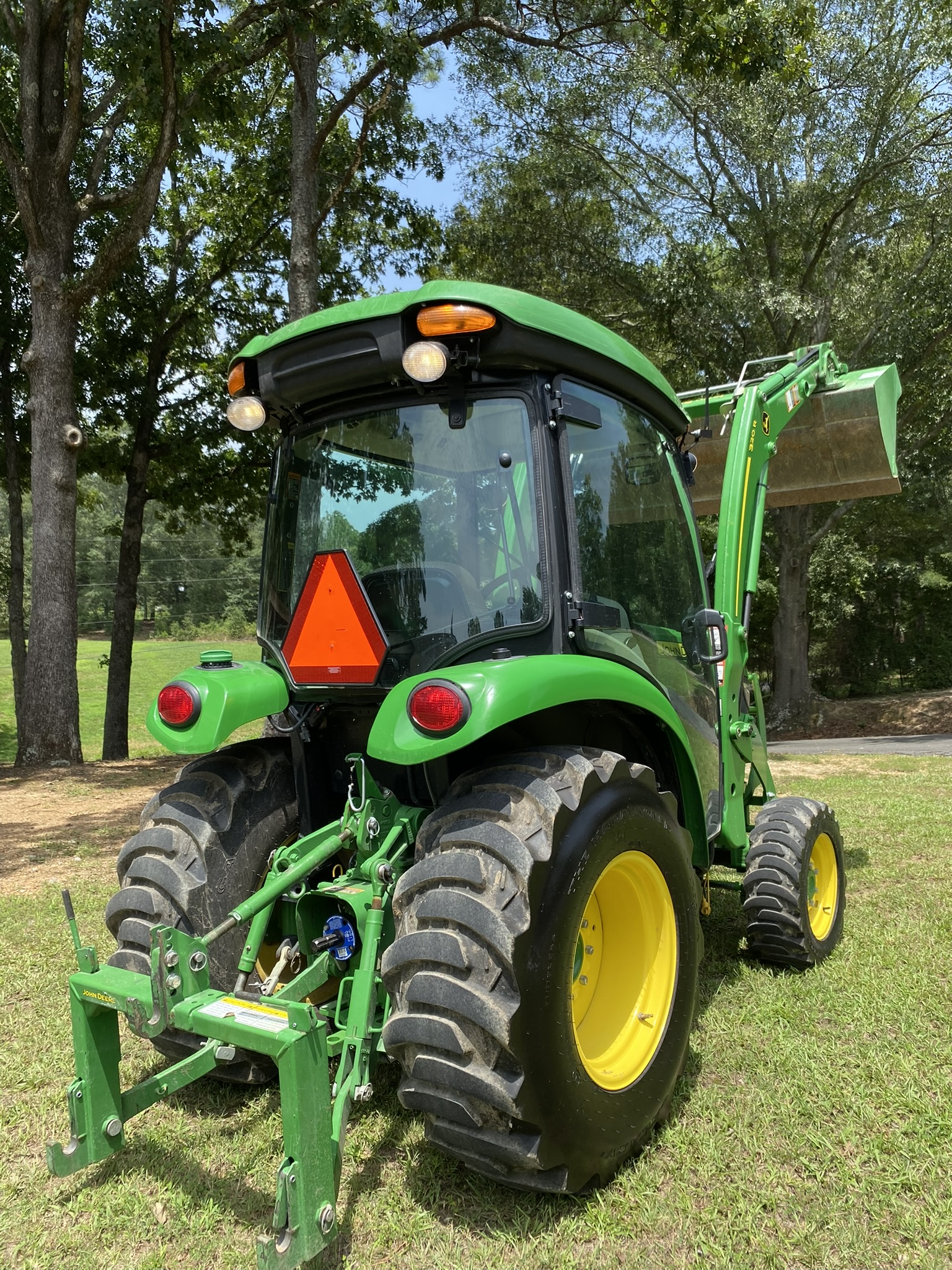 2018 JOHN DEERE 3033R - Image 3