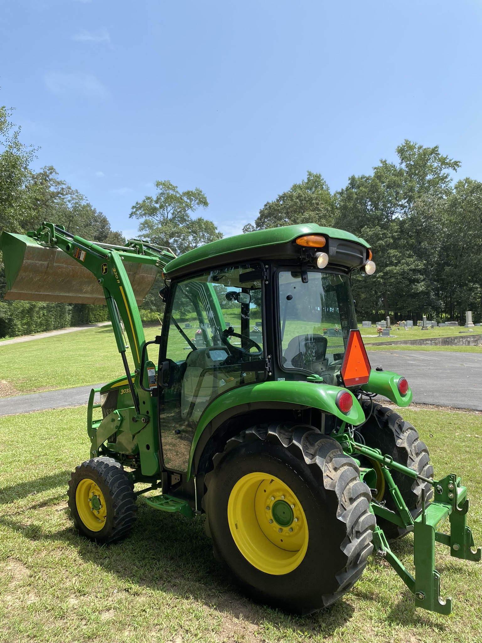 2018 JOHN DEERE 3033R - Image 6