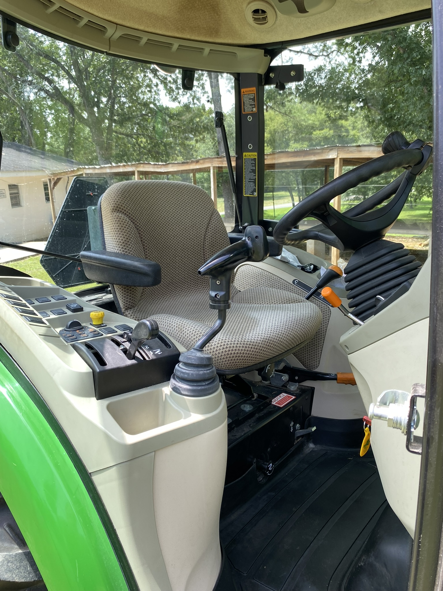 2018 JOHN DEERE 3033R - Image 12