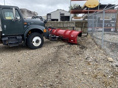 2000 INTERNATIONAL 4900 - Image 2