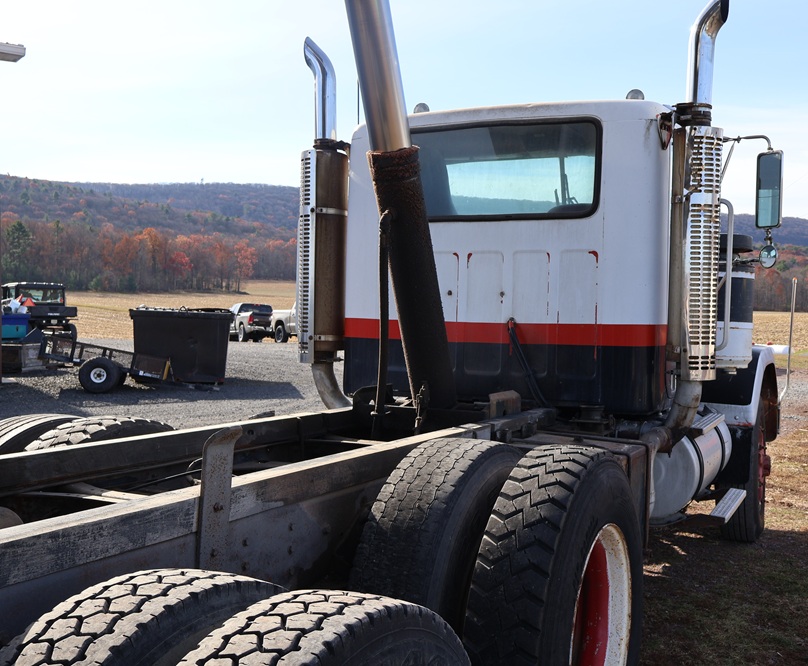 1981 GMC General - Image 13