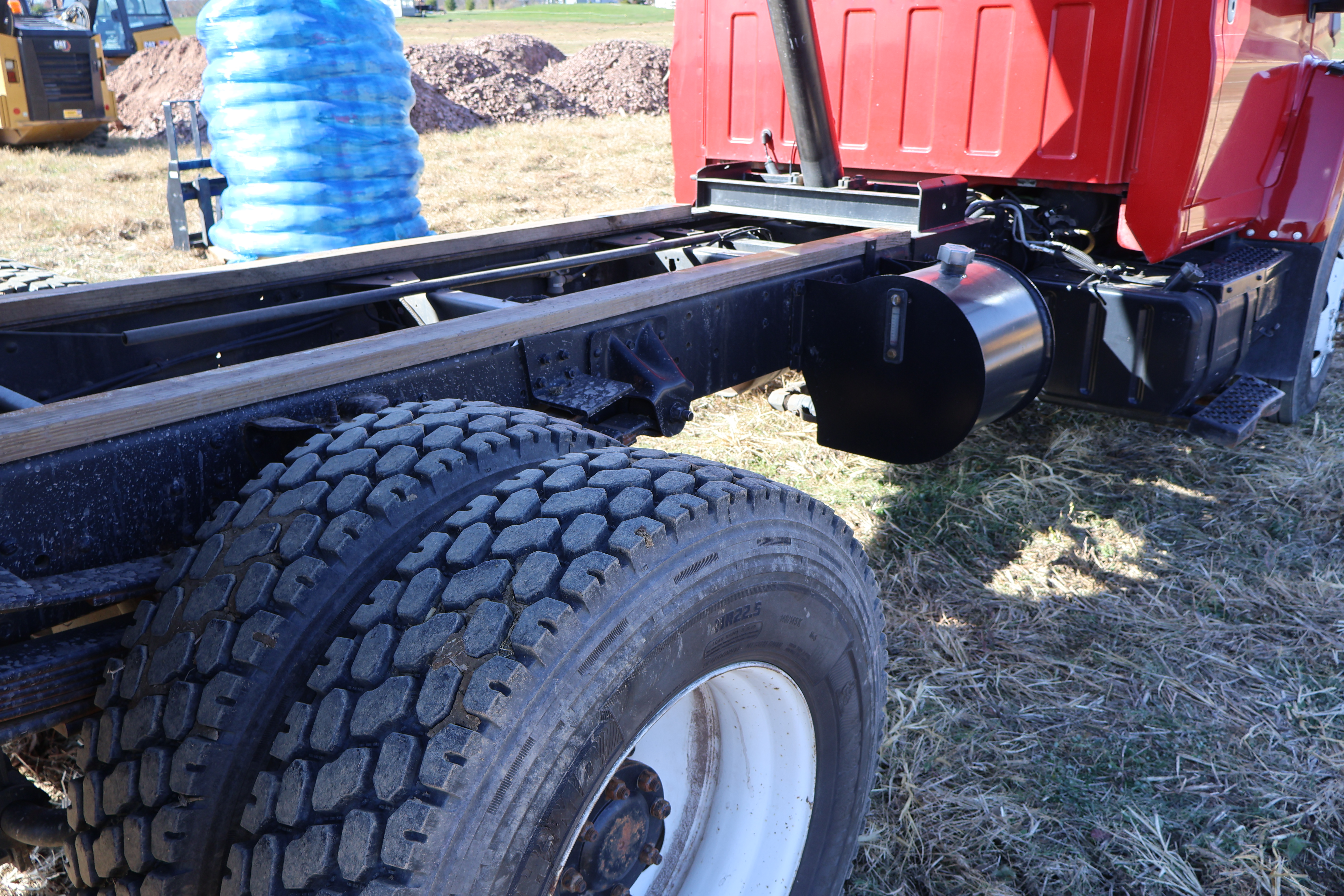 2005 CHEVROLET C8500 - Image 24