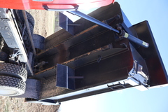 2005 CHEVROLET C8500 - Image 27