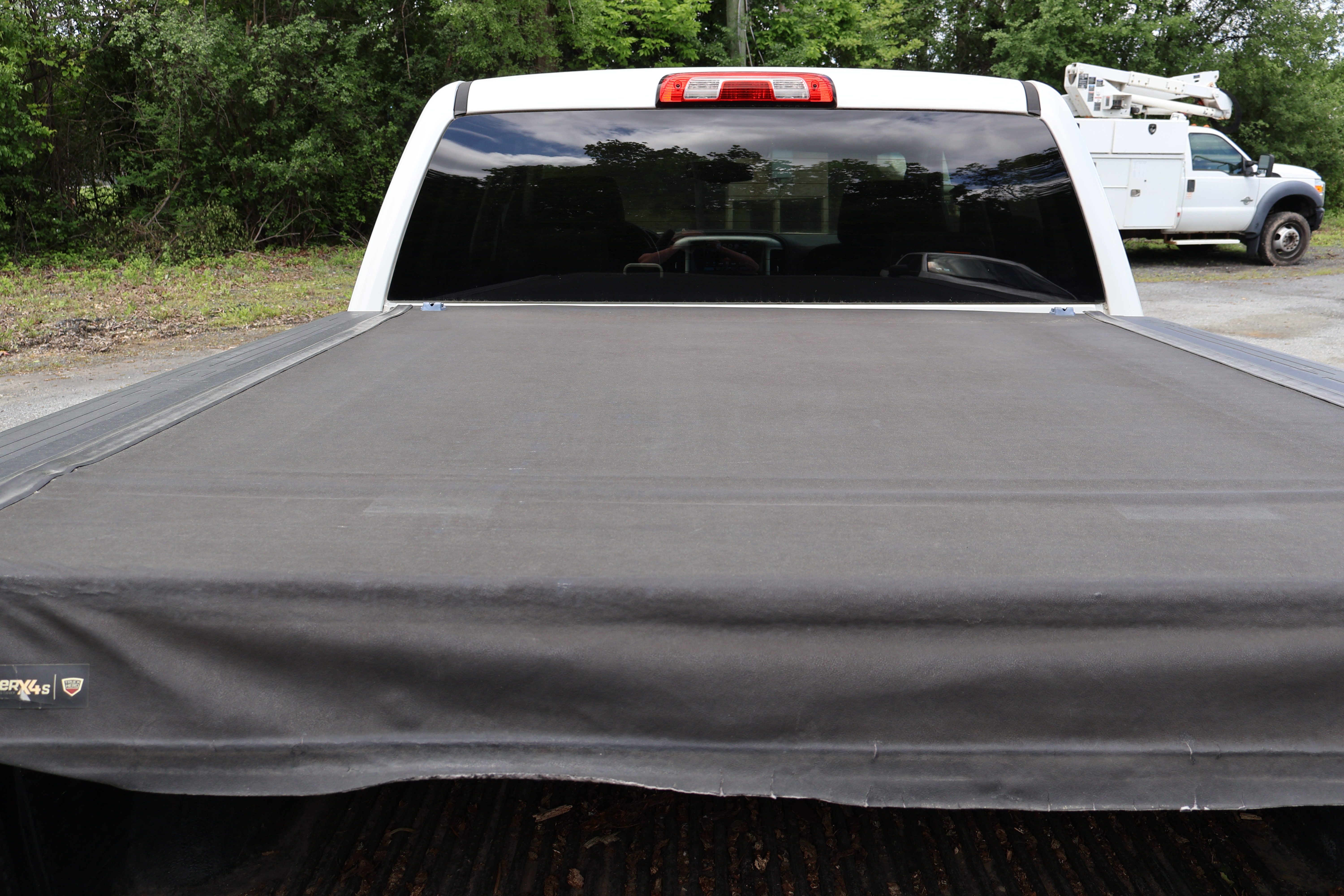 2018 GMC Sierra - view 11 of 30