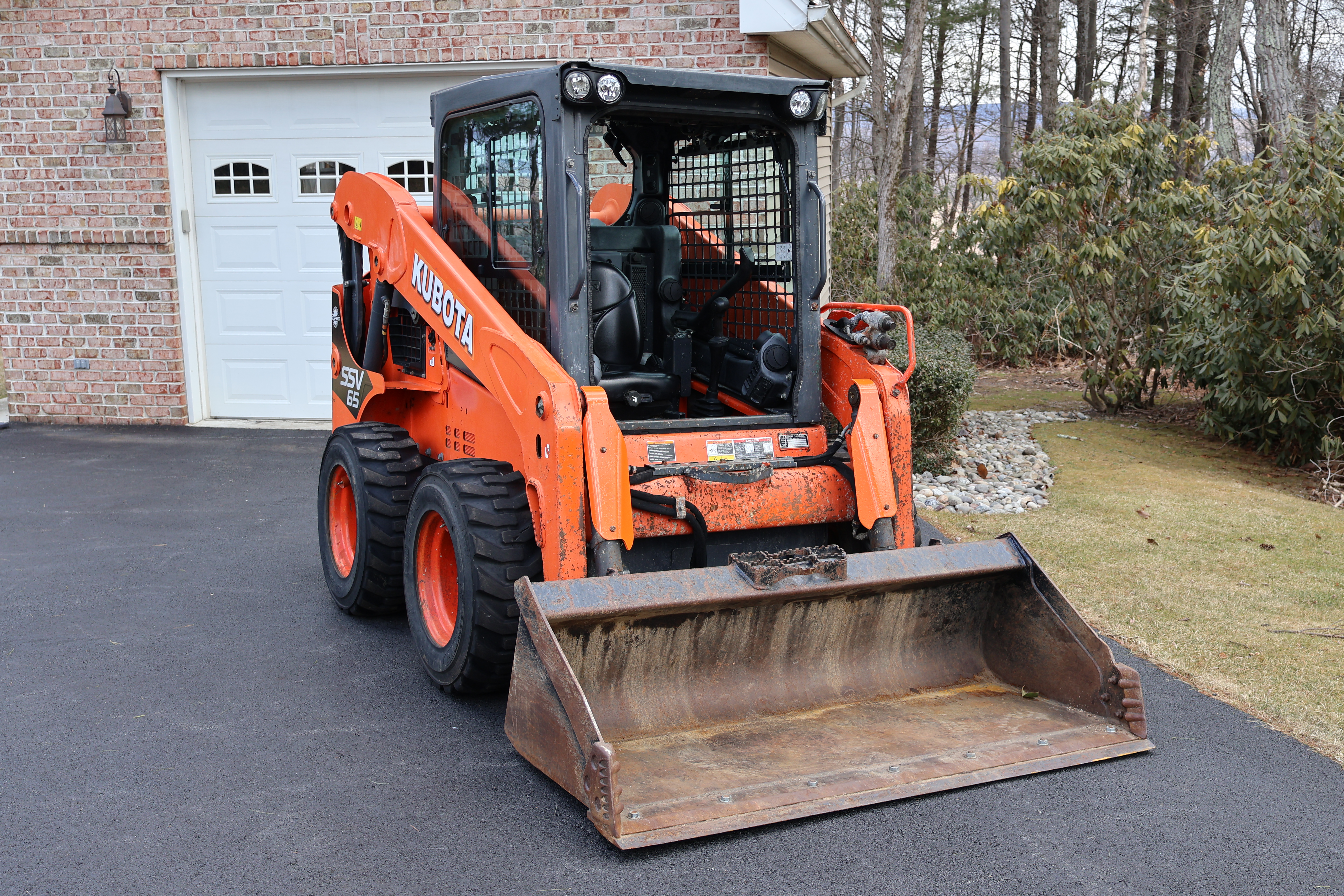2018 KUBOTA SSV65 - Image 2