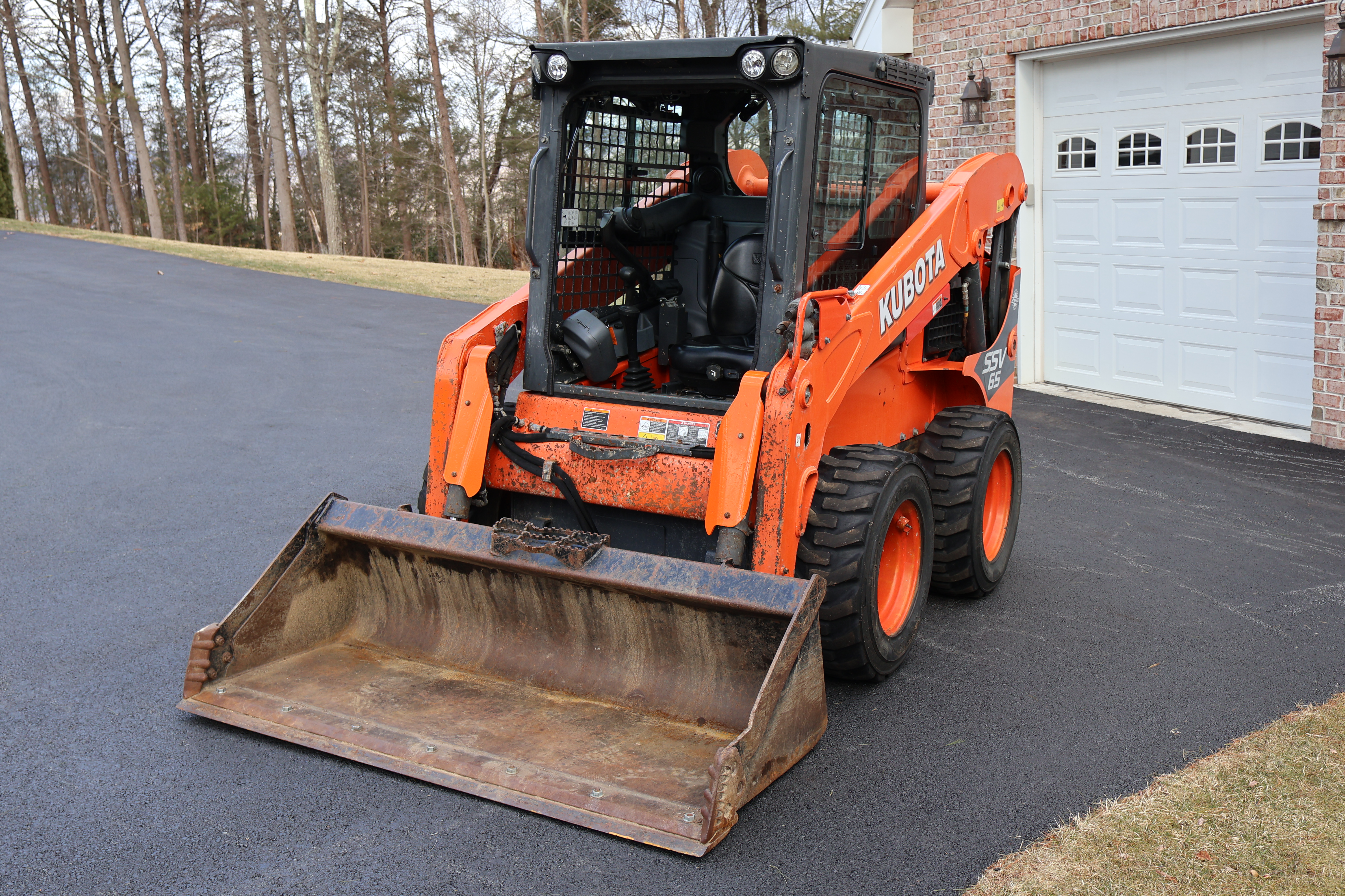 2018 KUBOTA SSV65 - view 4 of 30