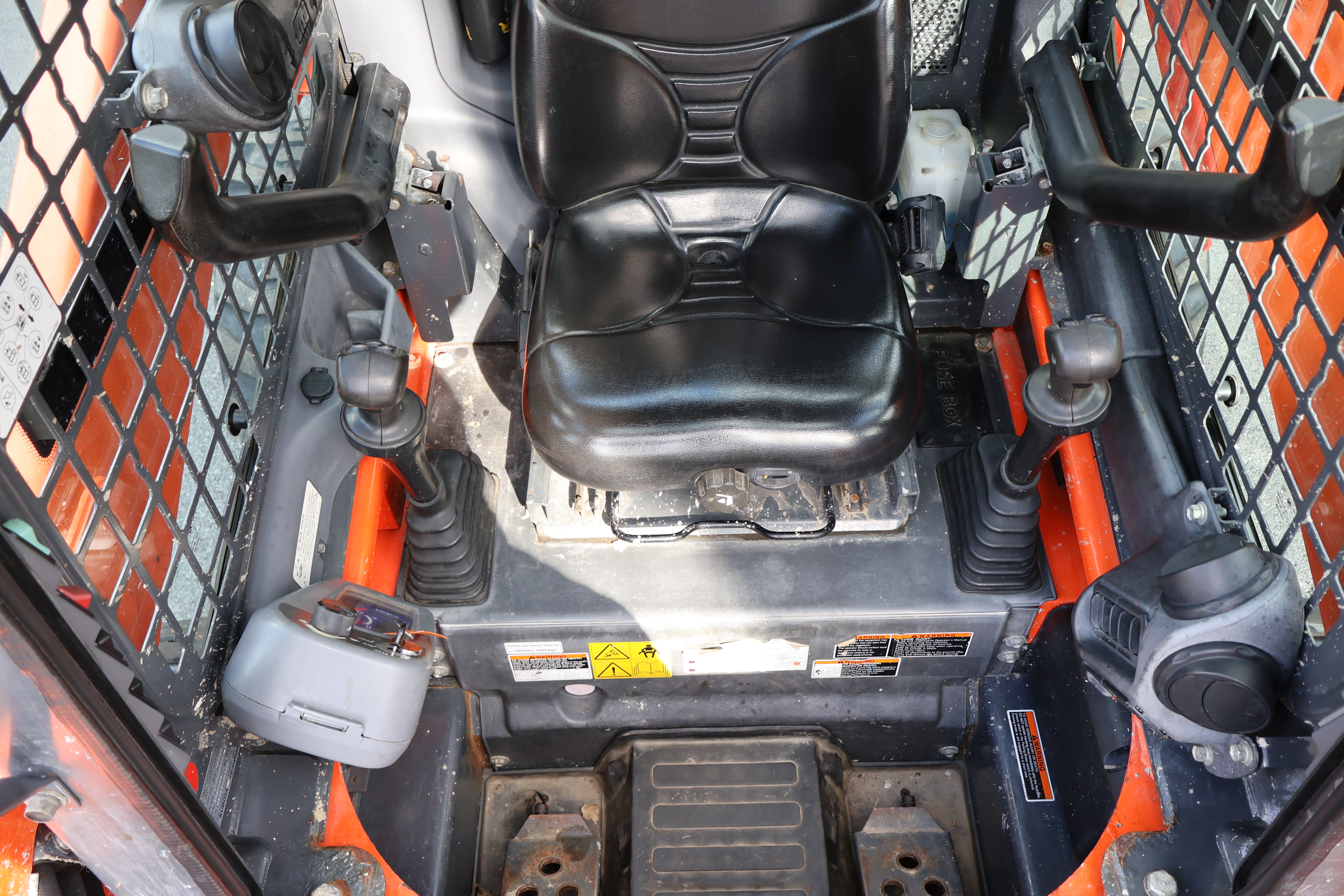 2018 KUBOTA SSV65 - view 19 of 30