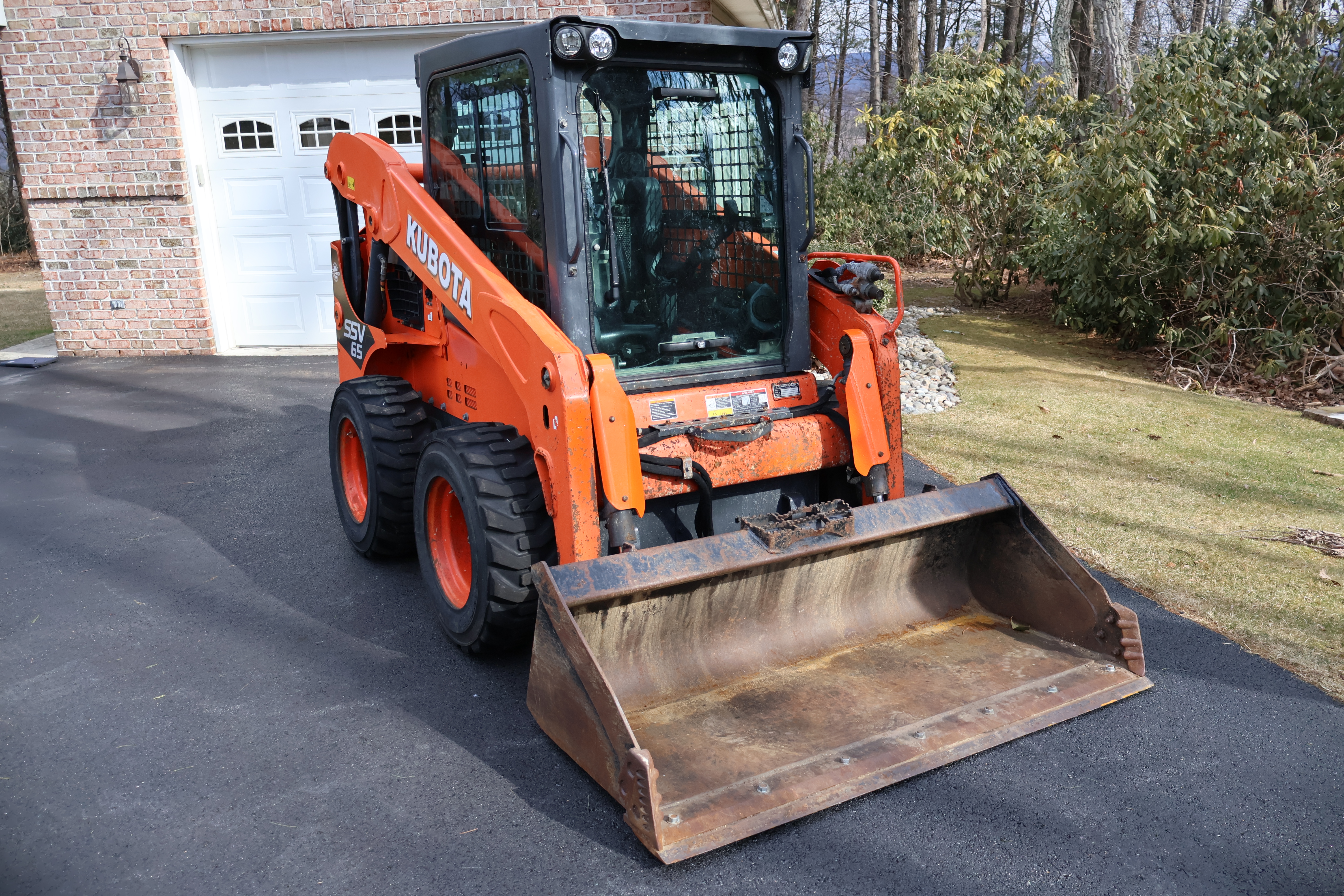 2018 KUBOTA SSV65 - Image 26
