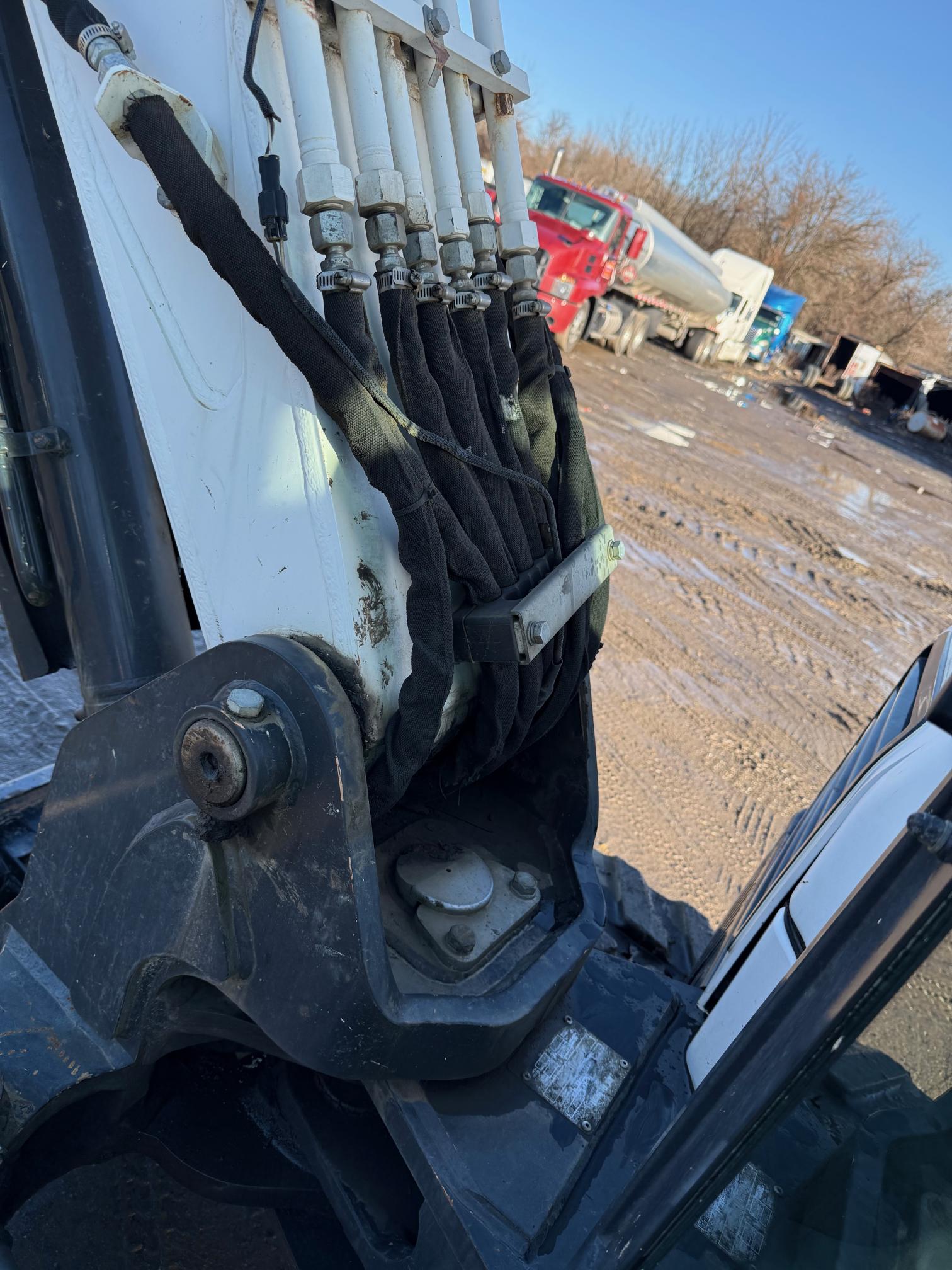 2016 BOBCAT E85 - Image 16