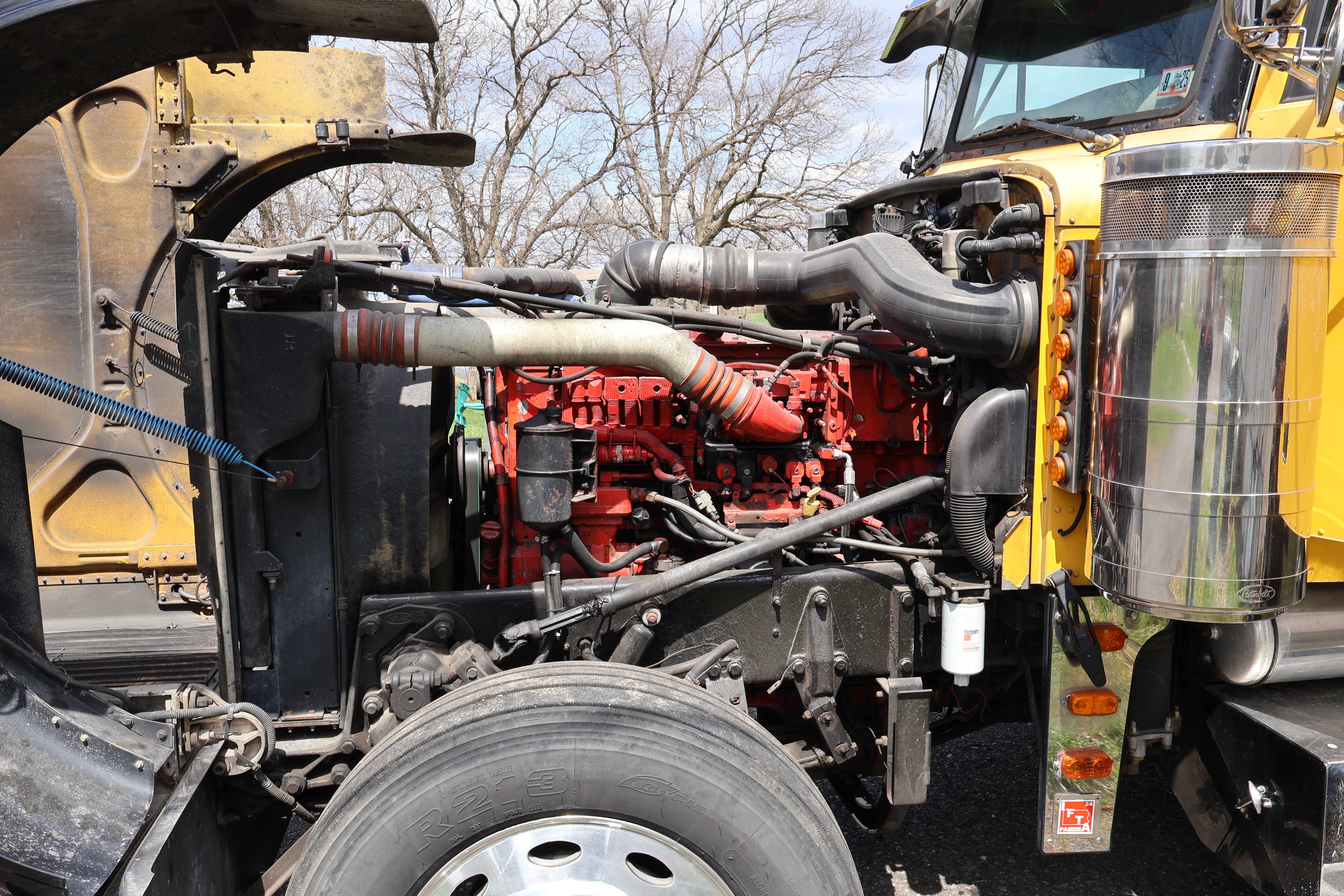 2001 PETERBILT 379 - Image 47