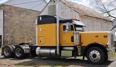 2001 PETERBILT 379 - Image 3