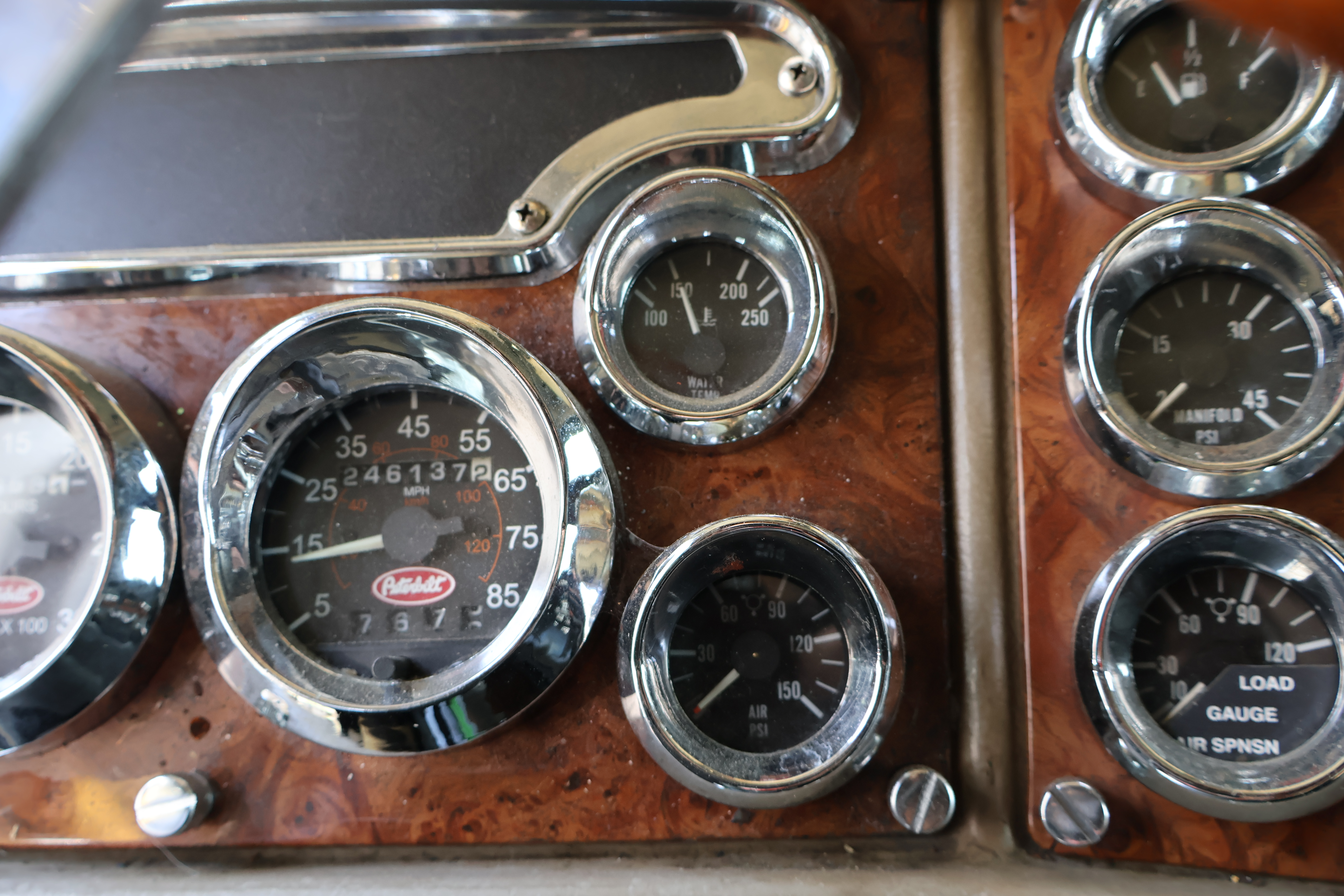 2001 PETERBILT 379 - Image 24