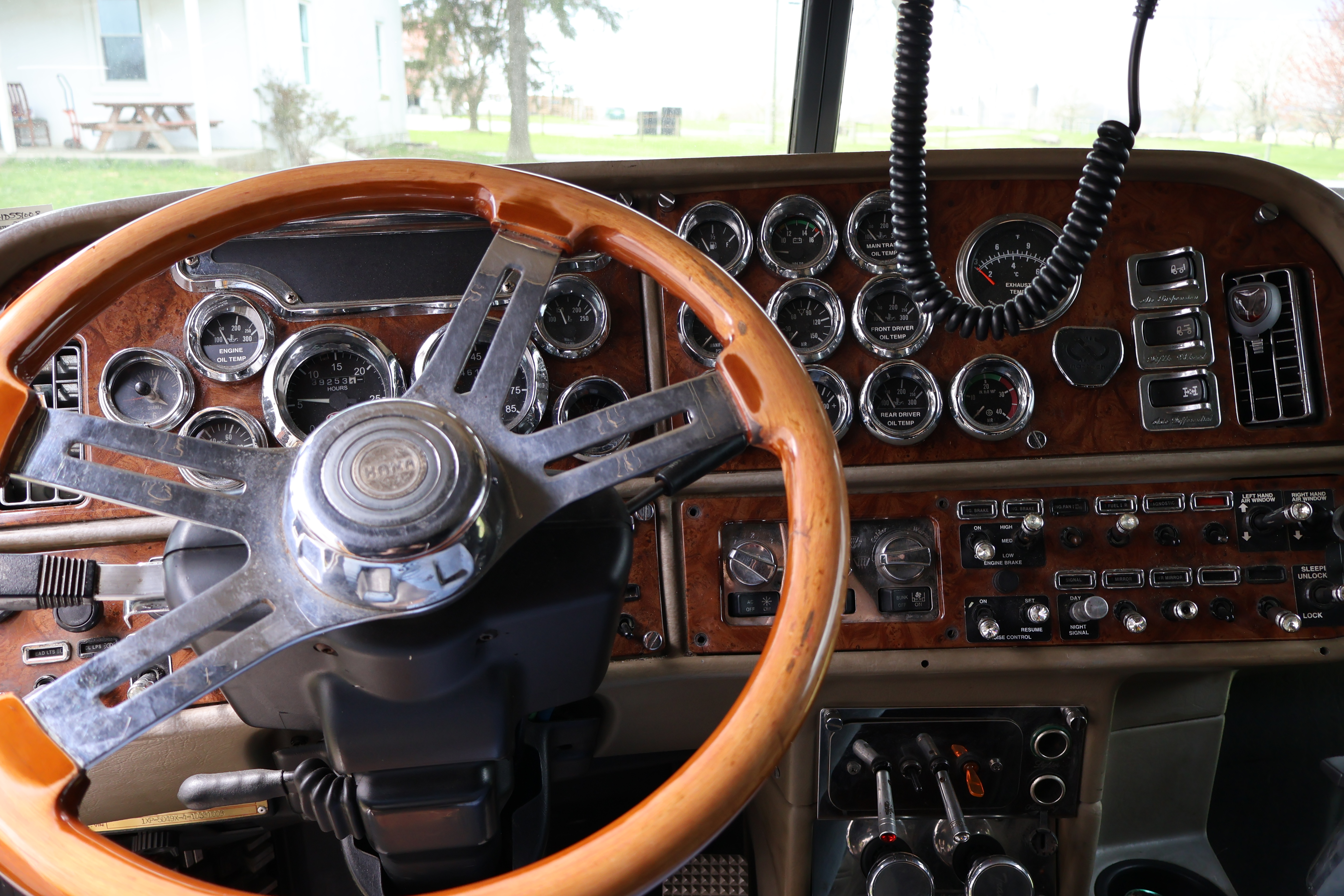 2001 PETERBILT 379 - view 20 of 48