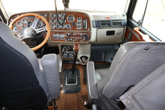 2001 PETERBILT 379 - Image 19