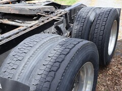 2001 PETERBILT 379 - Image 42