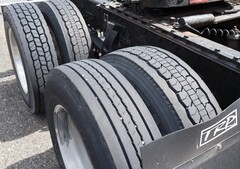 2001 PETERBILT 379 - Image 43