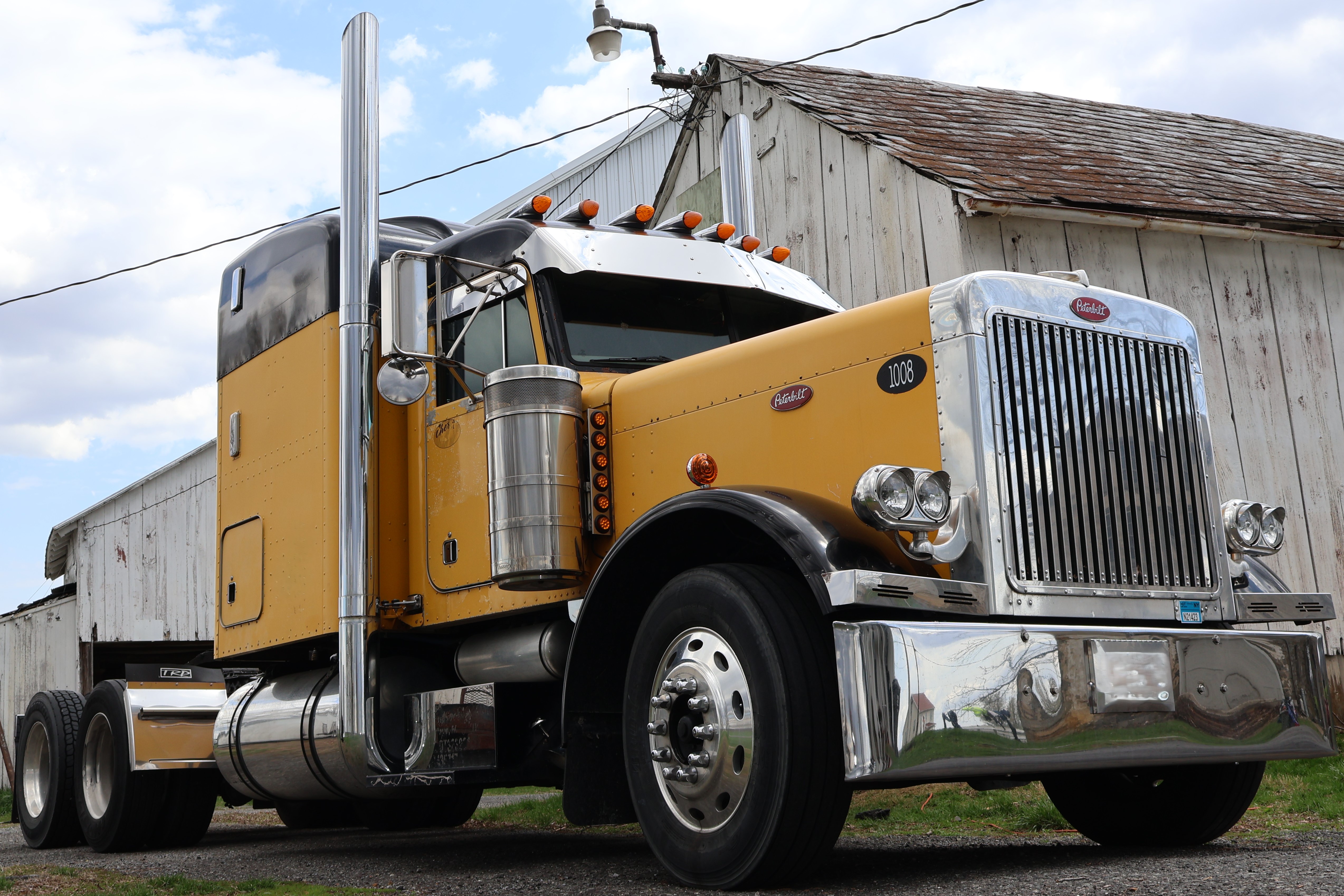 2001 PETERBILT 379
