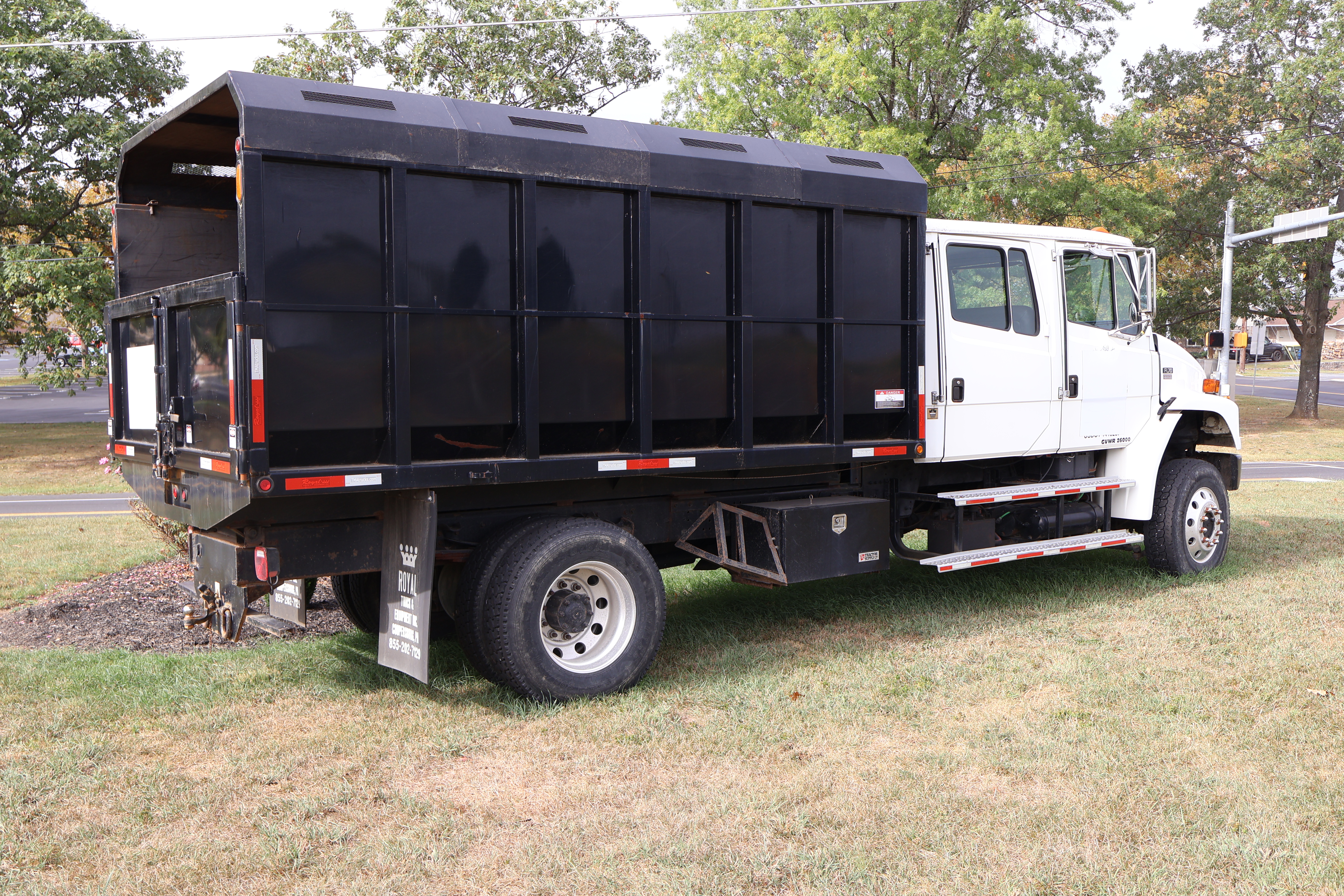 2003 FREIGHTLINER FL70 - view 4 of 39