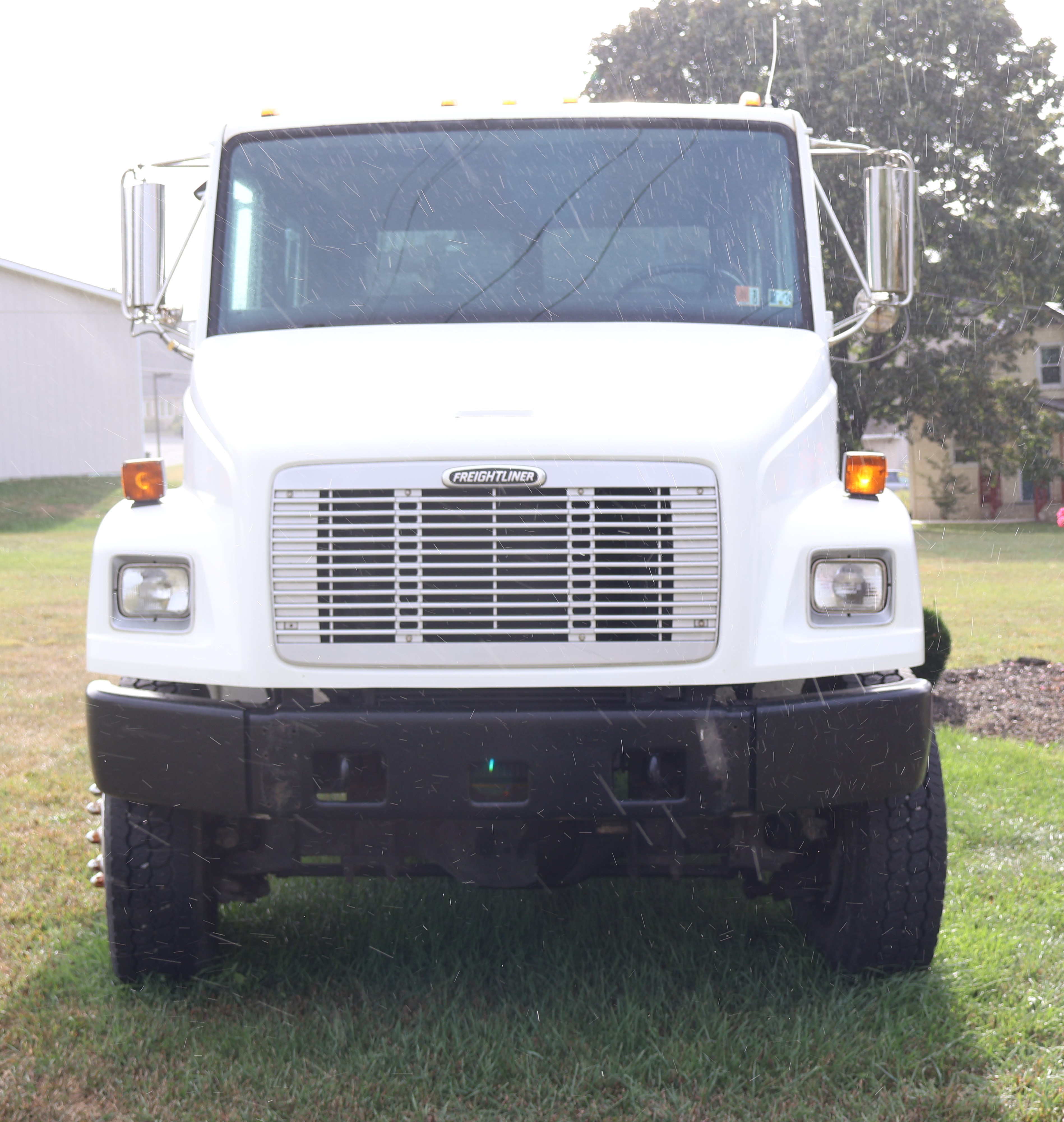 2003 FREIGHTLINER FL70 - Image 10