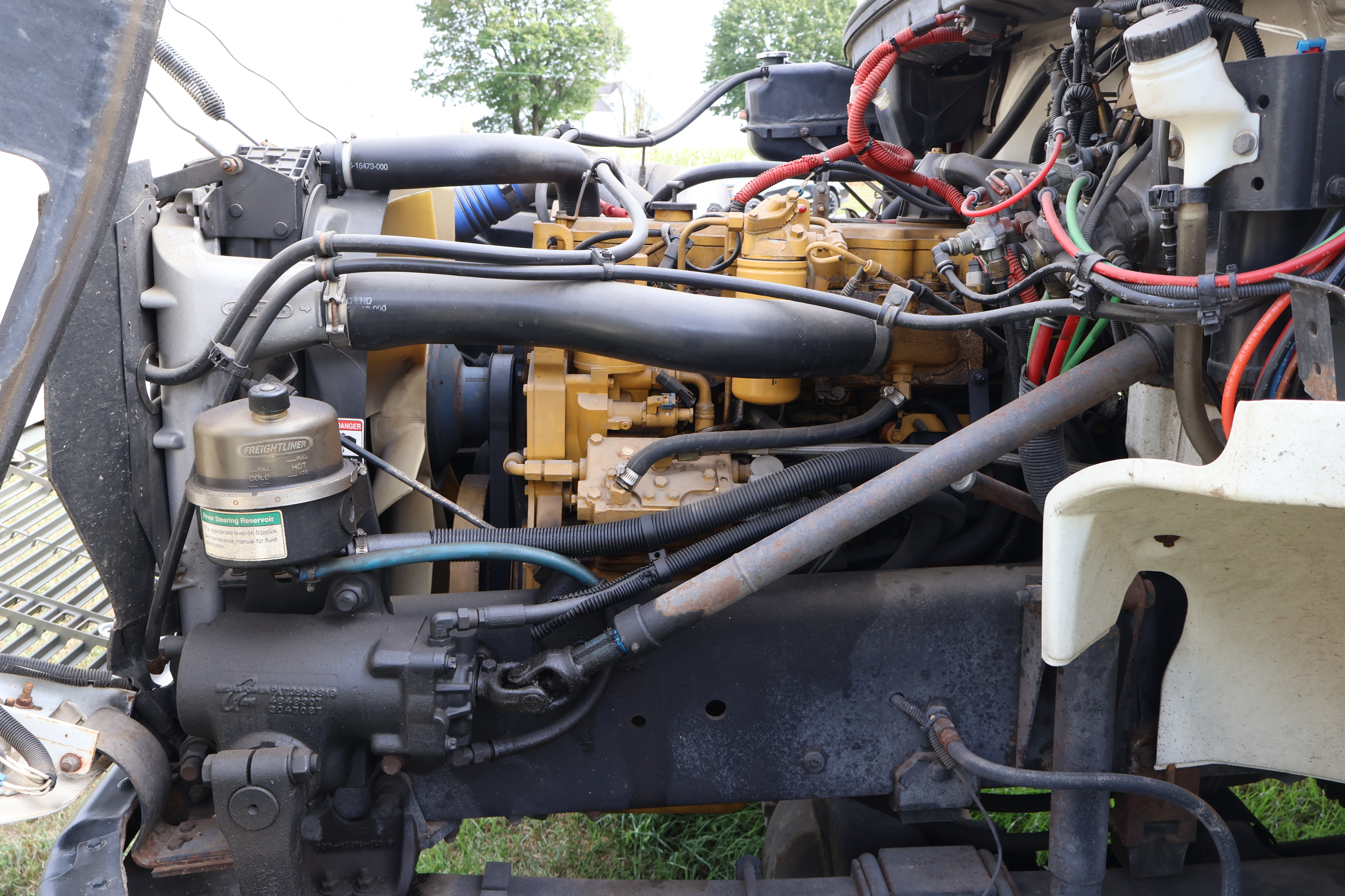 2003 FREIGHTLINER FL70 - Image 38