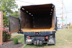 2003 FREIGHTLINER FL70 - Image 28