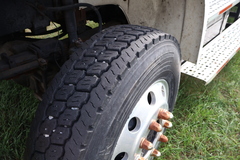 2003 FREIGHTLINER FL70 - Image 35