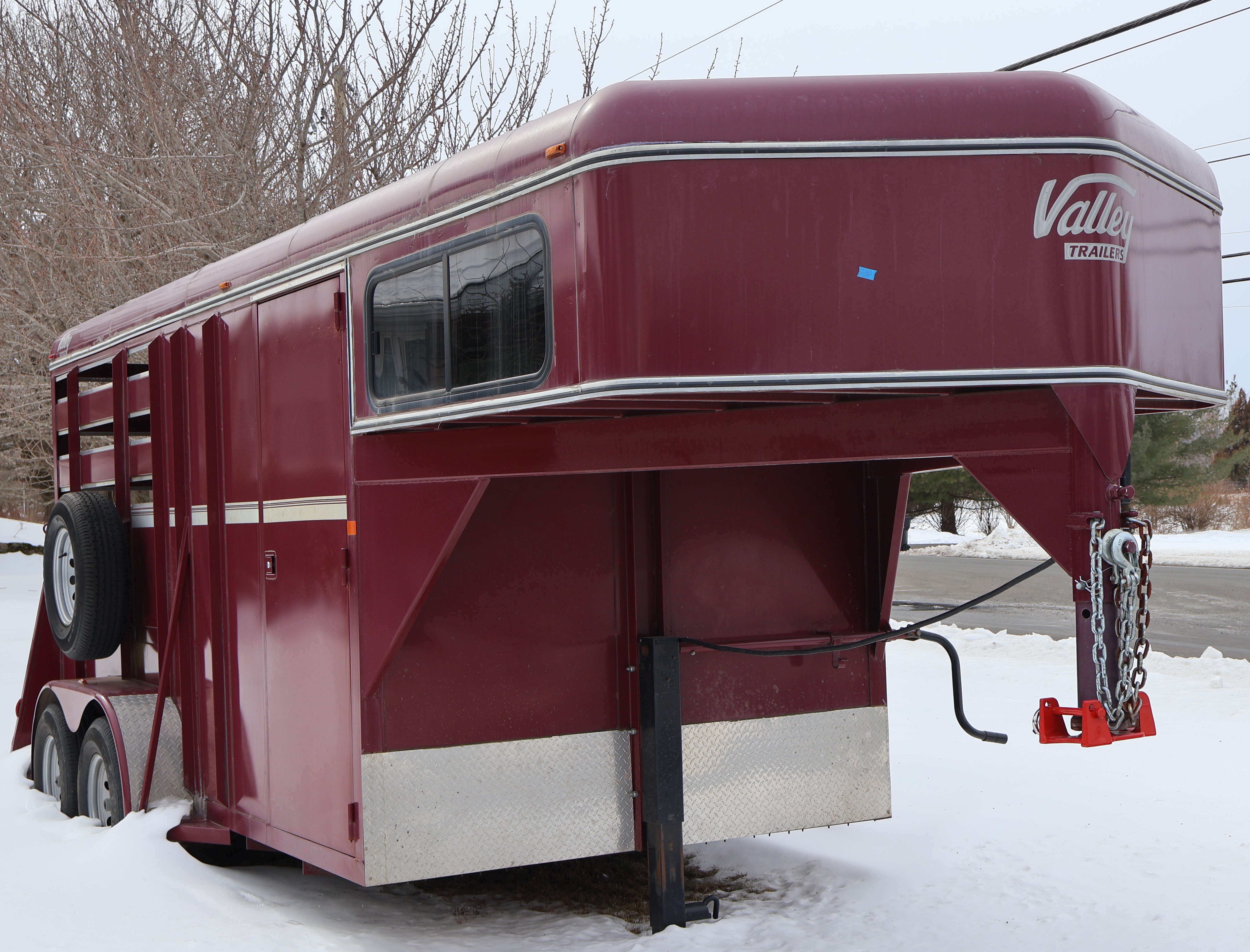 2019 VALLEY EQ 2910 16' 2 Horse Slant Load Gooseneck - Image 2