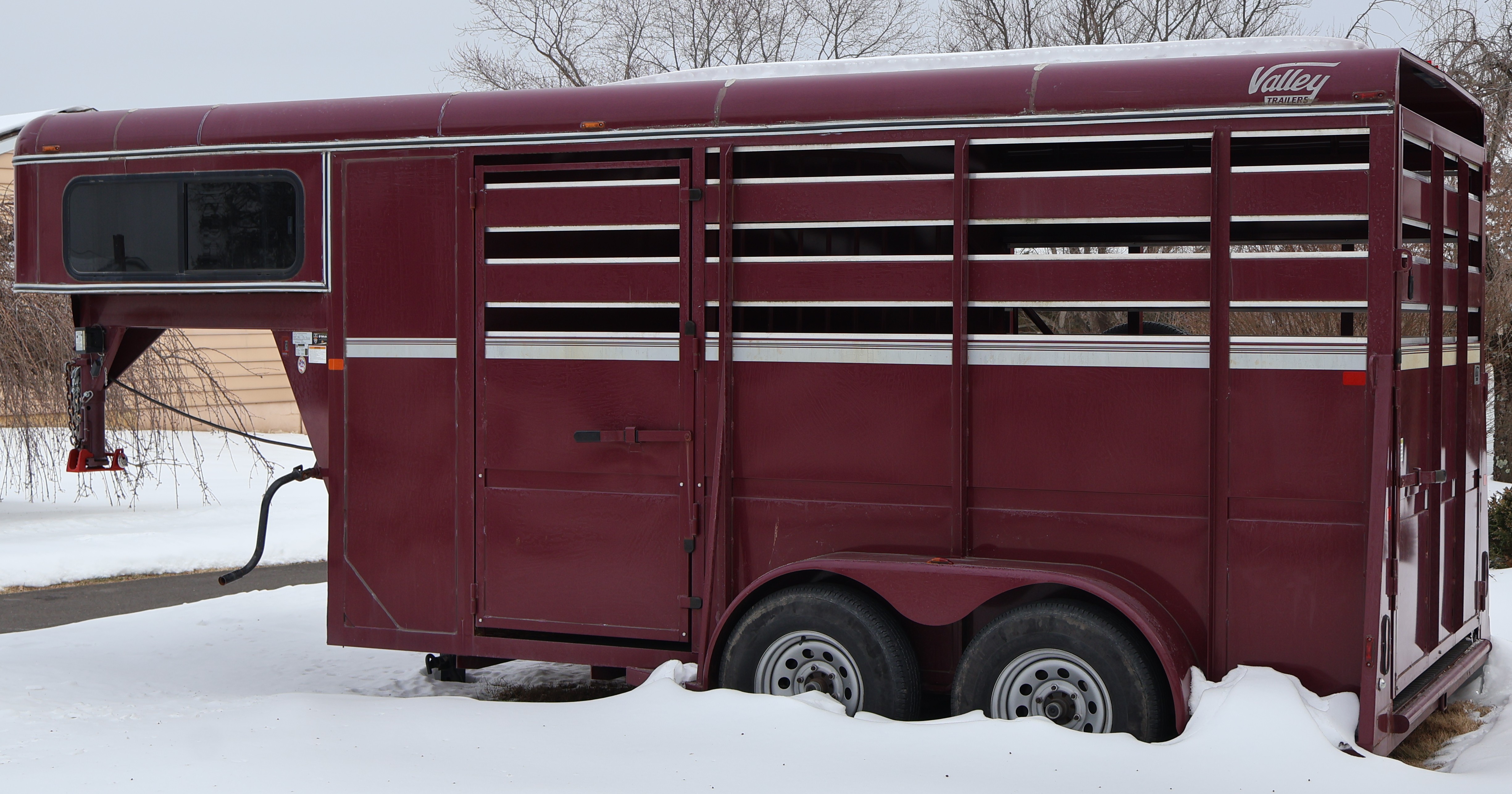 2019 VALLEY EQ 2910 21' 2 Horse Slant Load Gooseneck - view 7 of 18