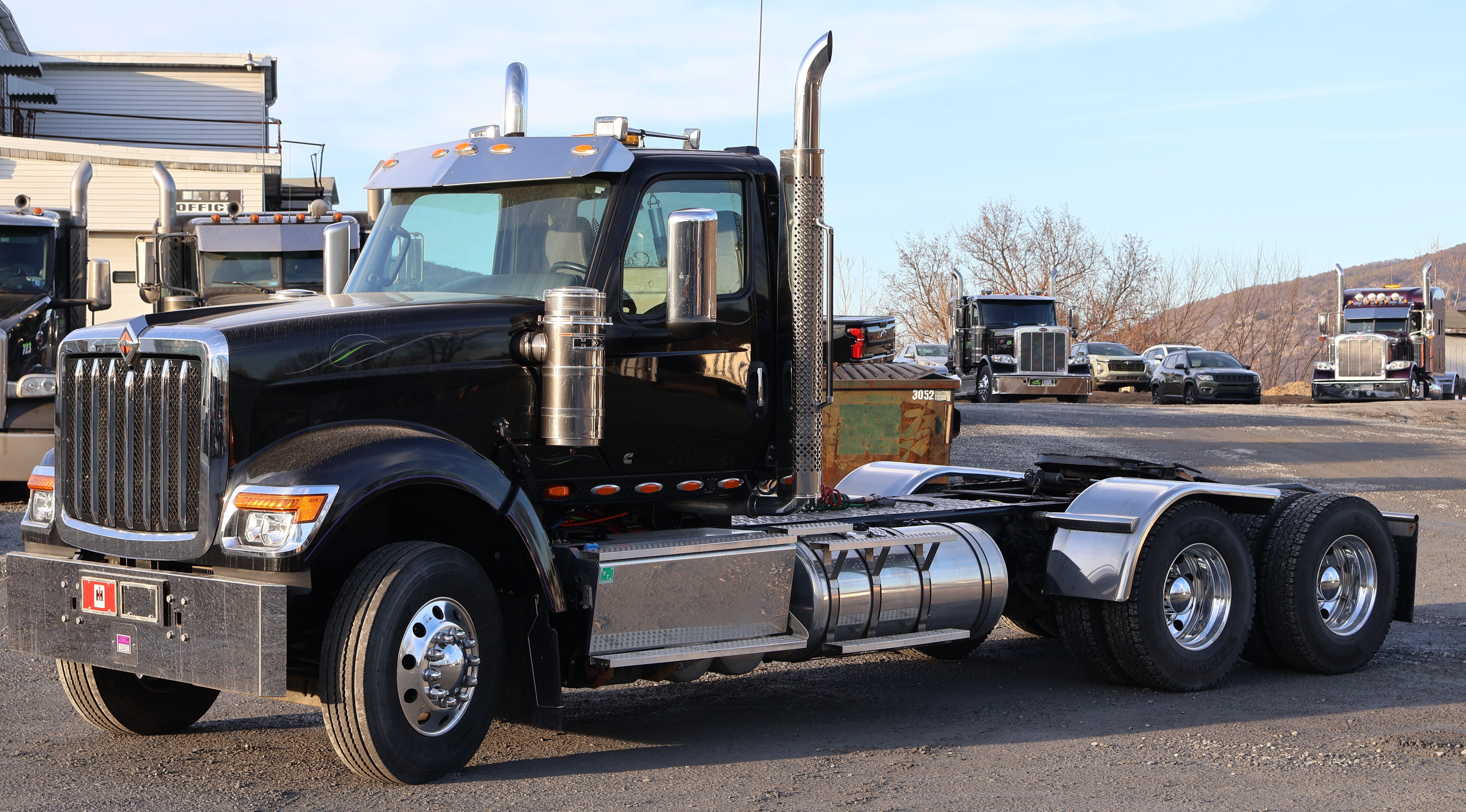 2024 INTERNATIONAL HX520 SFA - view 5 of 39