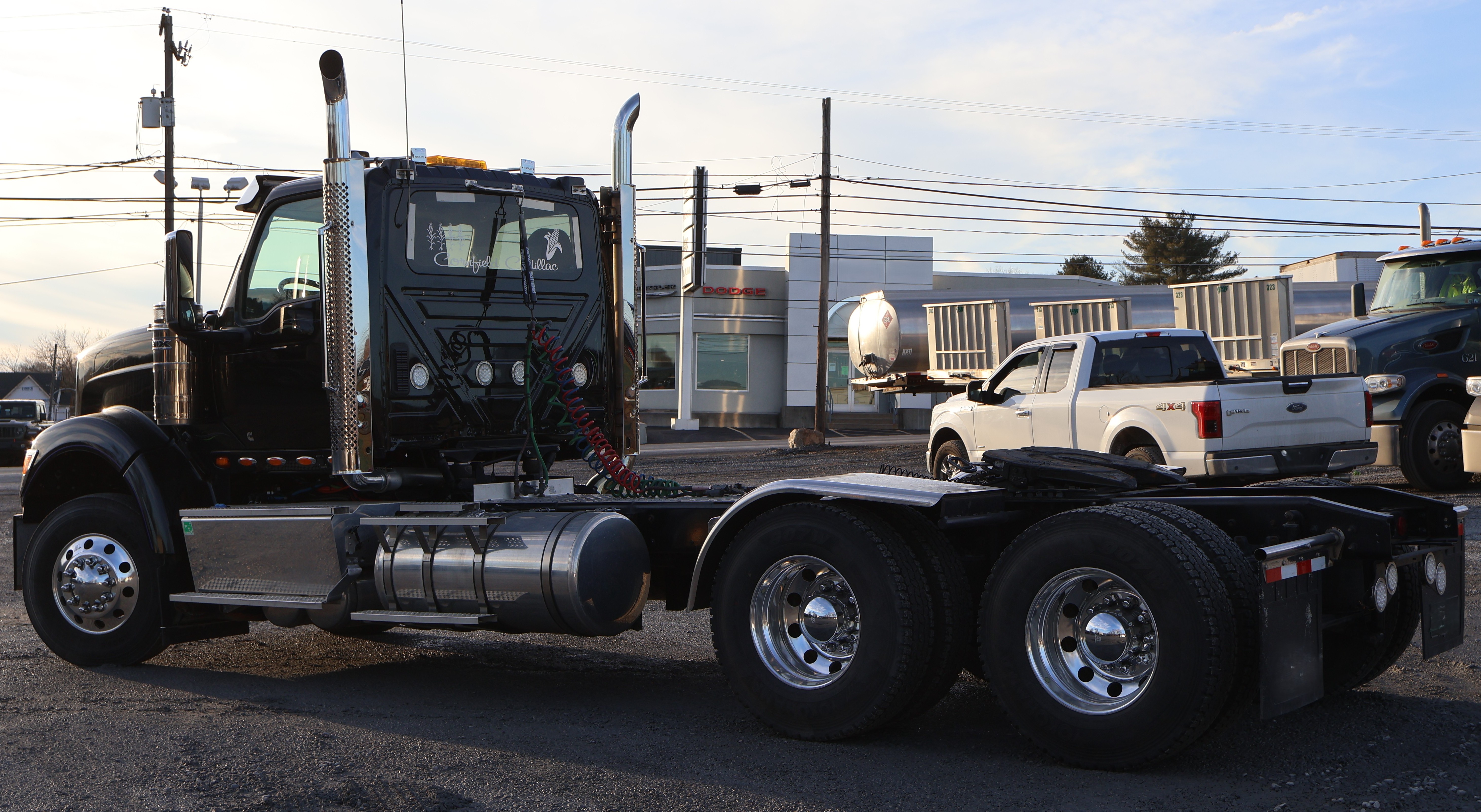 2024 INTERNATIONAL HX520 SFA - view 7 of 39