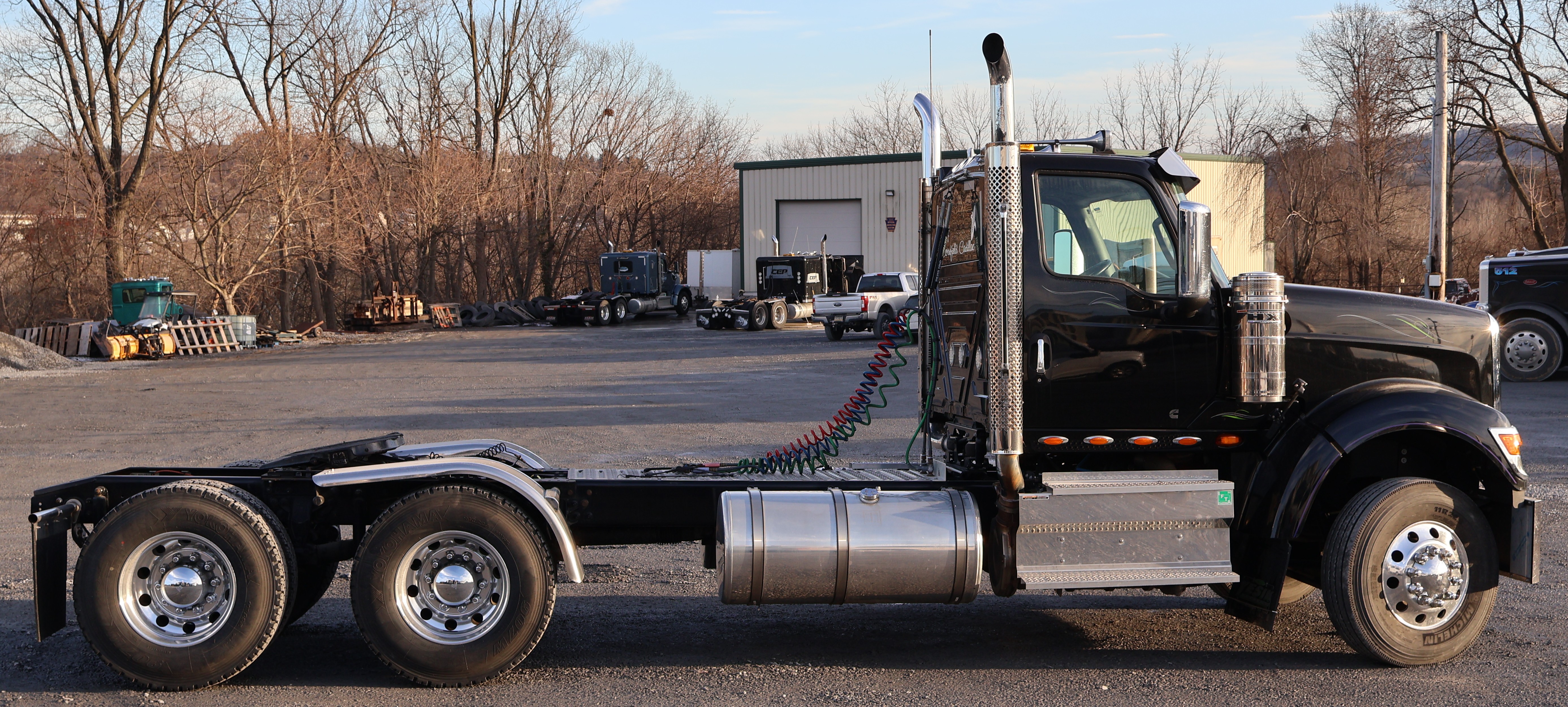 2024 INTERNATIONAL HX520 SFA - Image 12